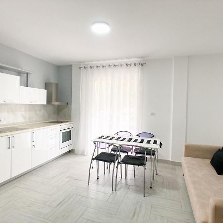 Promo Price September - Home By The Sea 1 Min From The Beach Голем Екстериор снимка