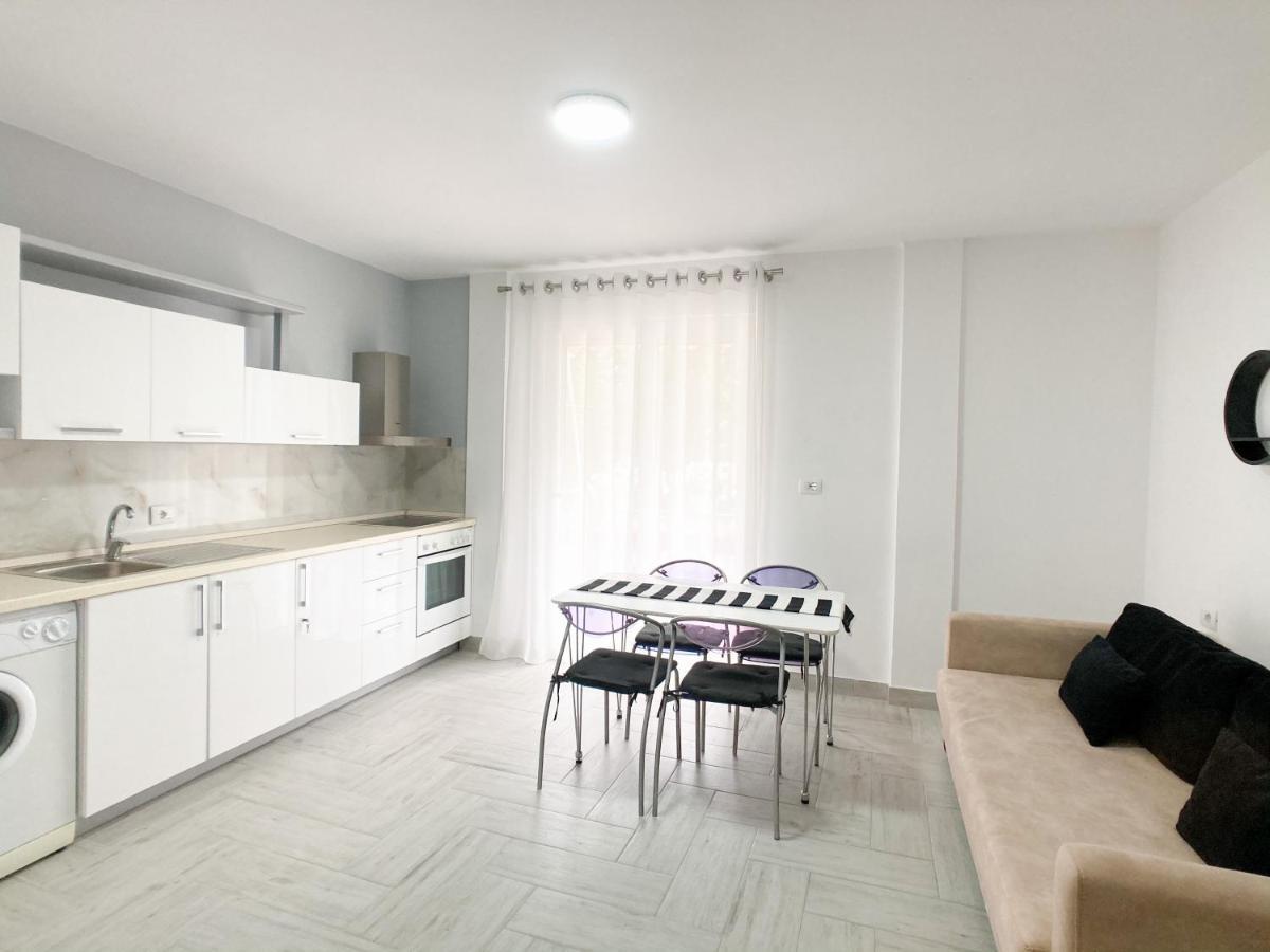 Promo Price September - Home By The Sea 1 Min From The Beach Голем Екстериор снимка
