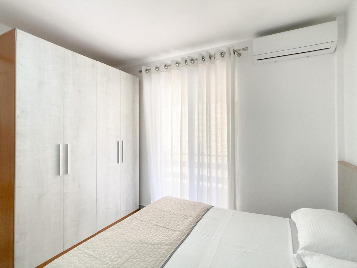 Promo Price September - Home By The Sea 1 Min From The Beach Голем Екстериор снимка